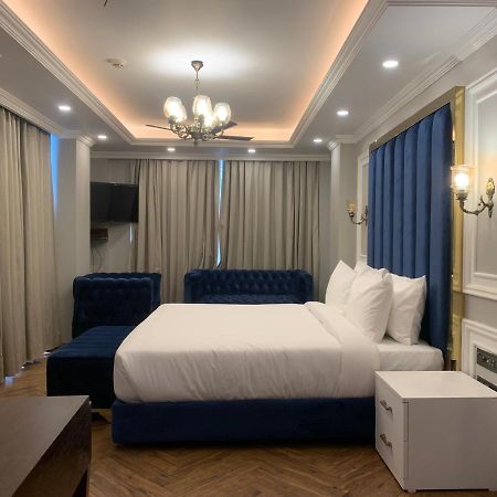 Claret Inn & Suite Dalhousie Bagian luar foto