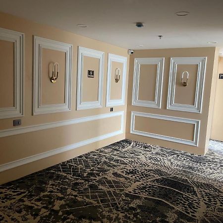Claret Inn & Suite Dalhousie Bagian luar foto