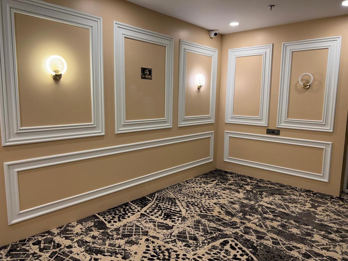 Claret Inn & Suite Dalhousie Bagian luar foto