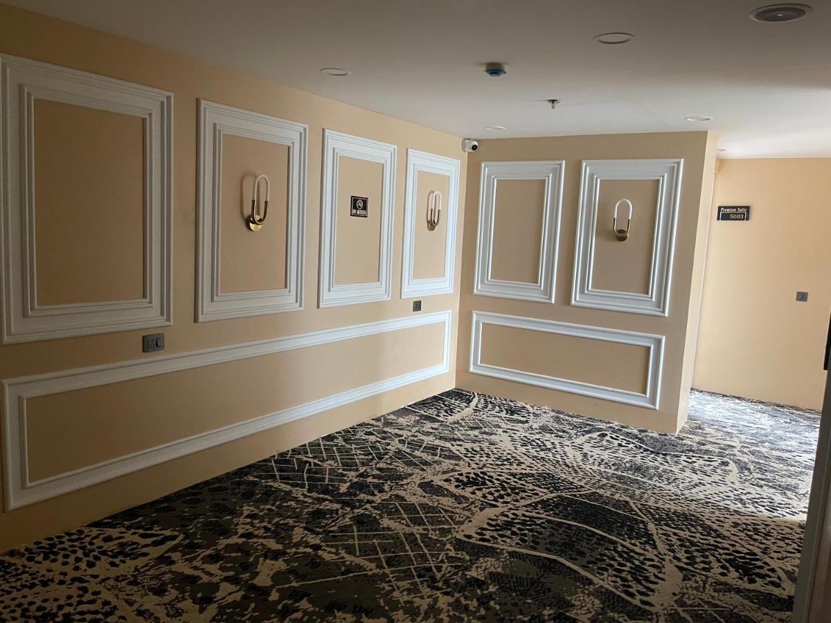 Claret Inn & Suite Dalhousie Bagian luar foto