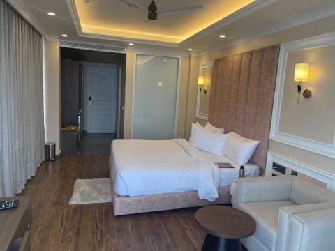 Claret Inn & Suite Dalhousie Bagian luar foto